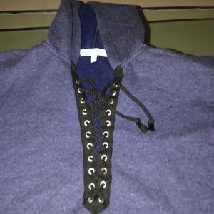 Stringed blue hoodie